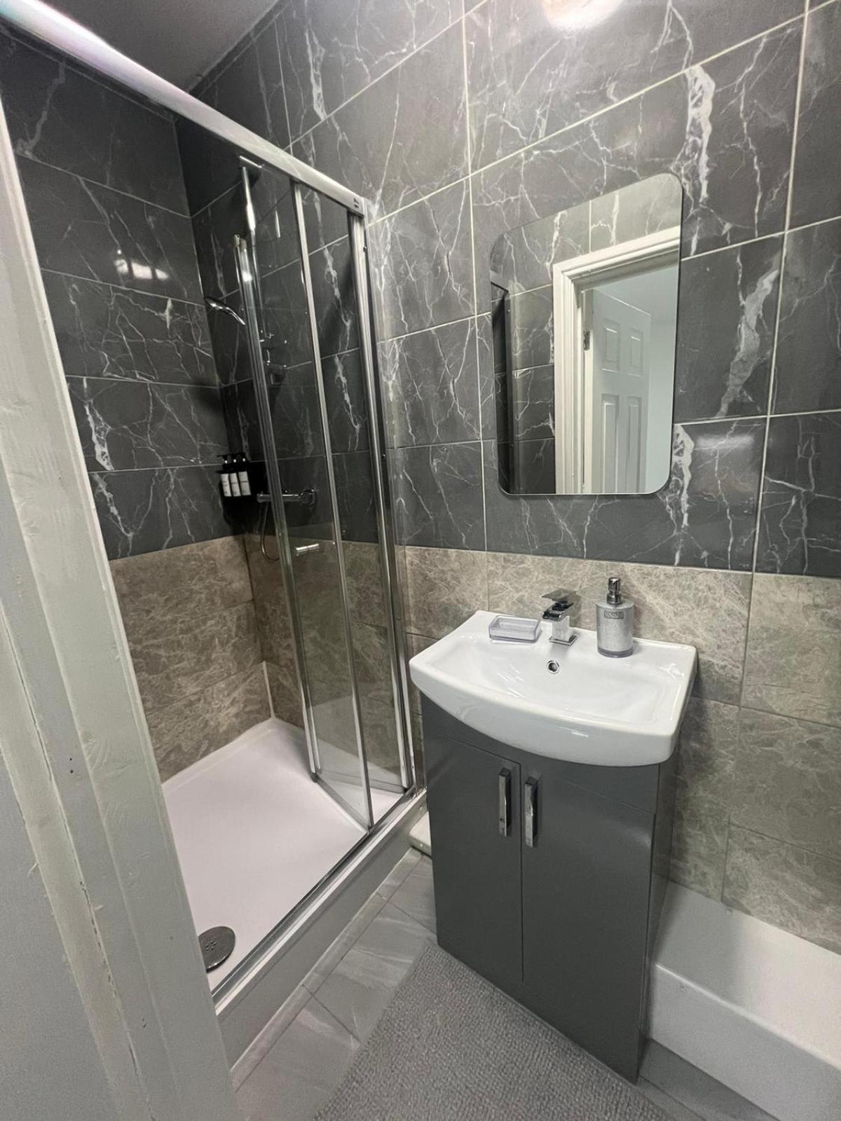 Luxury In Luxury Out Nottingham Exterior foto